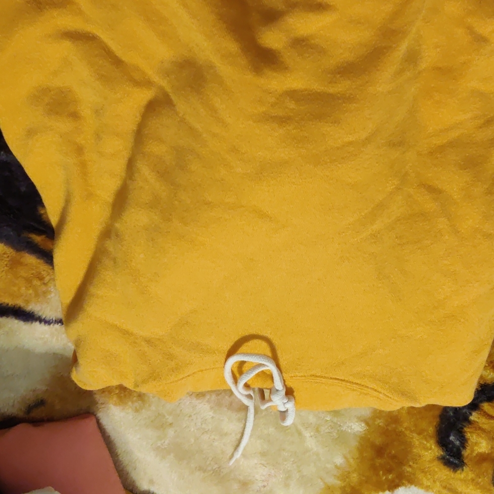 Long sleeve crop sweater